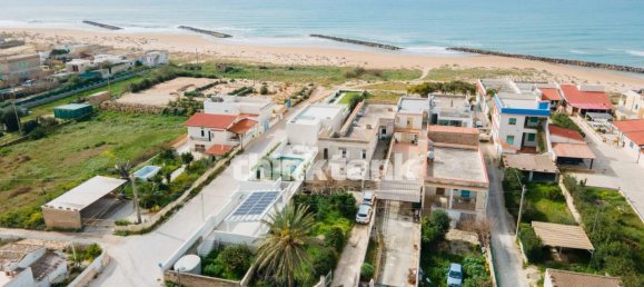 Вилла с 6 комнатами в Шикли, Италия № 26724 17