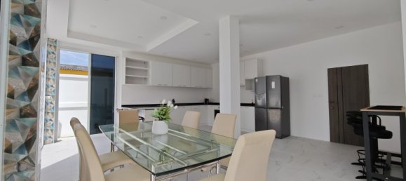 4 chambres house à vendre à Pattaya, Chonburi, Eastern Thailand, Thailand № 66771 5