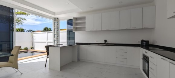 4 chambres house à vendre à Pattaya, Chonburi, Eastern Thailand, Thailand № 66771 10