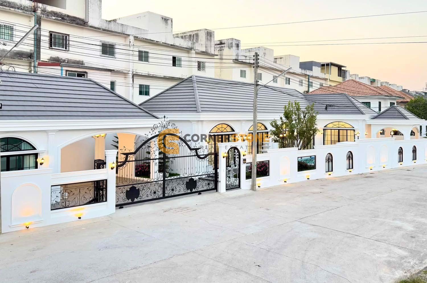 400m² House in Pattaya, Thailand No. 27424