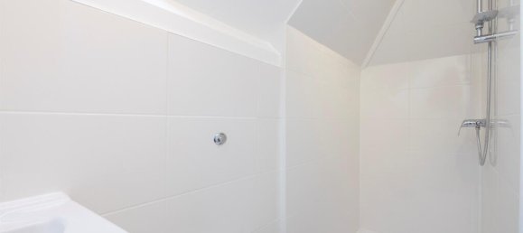 4 bedrooms Bungalow in Watford, United Kingdom No. 6192 33