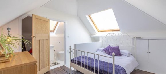 4 bedrooms Bungalow in Watford, United Kingdom No. 6192 5