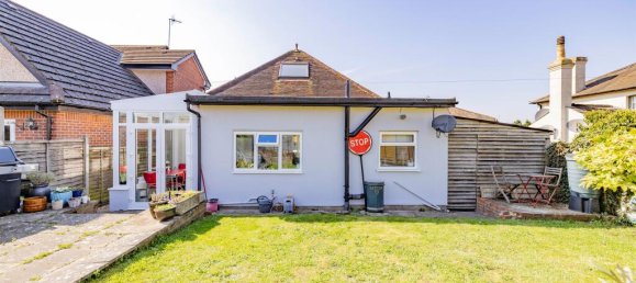 4 bedrooms Bungalow in Watford, United Kingdom No. 6192 13