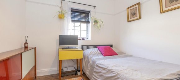 4 bedrooms Bungalow in Watford, United Kingdom No. 6192 26