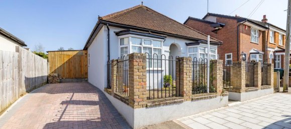 4 bedrooms Bungalow in Watford, United Kingdom No. 6192 30