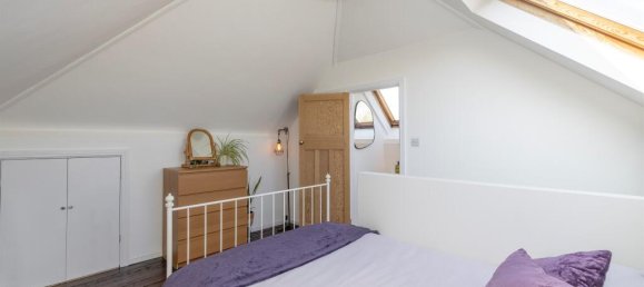 4 bedrooms Bungalow in Watford, United Kingdom No. 6192 32