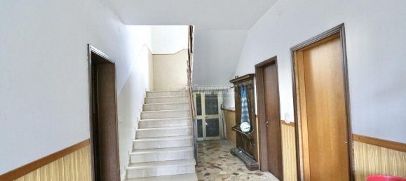 5 rooms Apartment in Reggio Emilia, Italy No. 162452 4