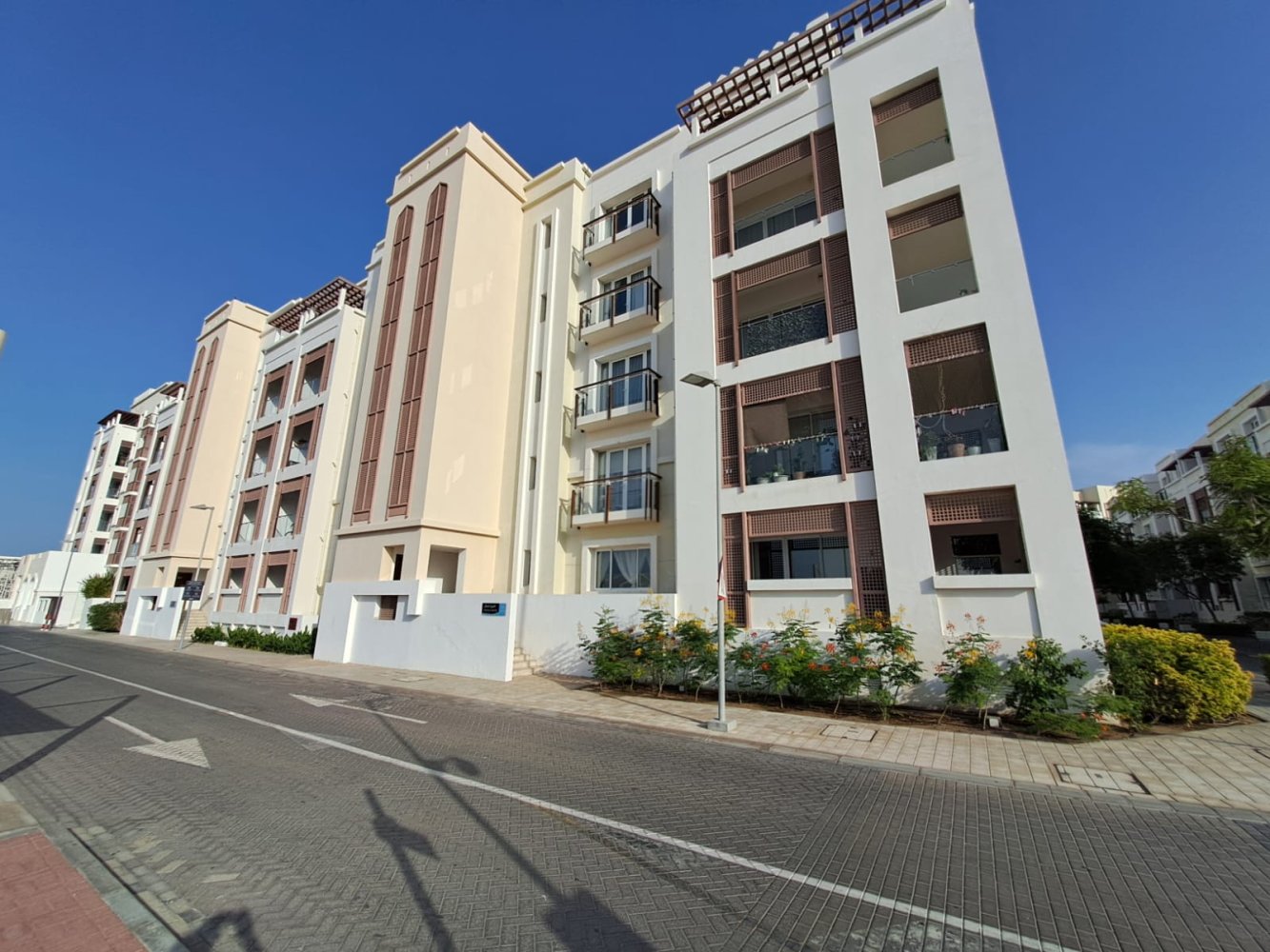 2 bedrooms Apartment in Muscat, Oman No. 1374