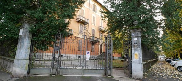 9 rooms Apartment in Novi Ligure, Italy No. 81494 2