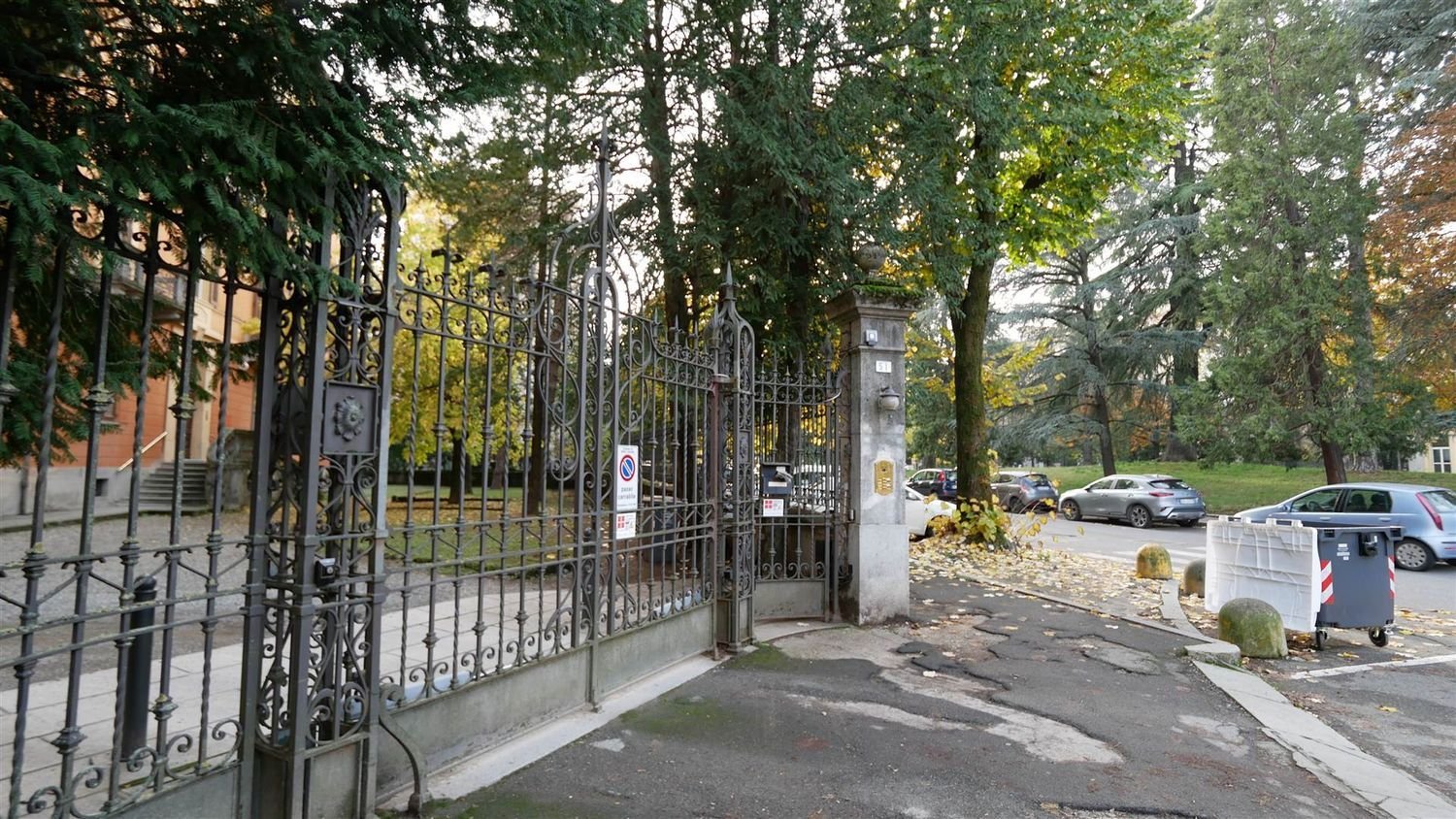 9 rooms Apartment in Novi Ligure, Italy No. 81494