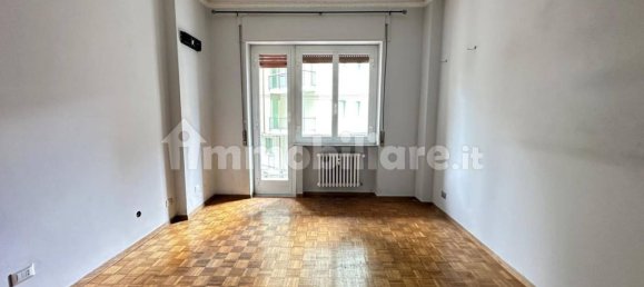 Apartamento T2 em Genoa, Italy N.º 372866 20