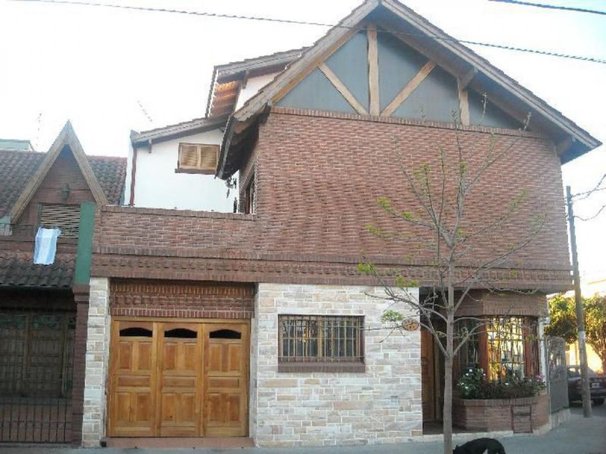 5 bedrooms House in Bermudez, Argentina No. 8019