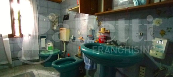 7 rooms House in Pettorazza Grimani, Italy No. 74000 6