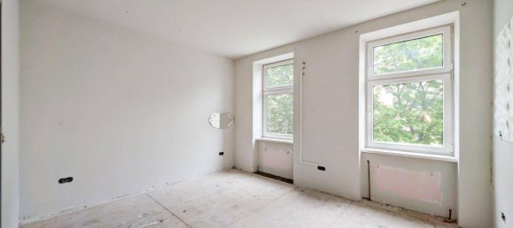 2 rooms Penthouse in Favoriten, Austria No. 80373 2