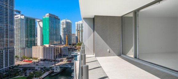 4 dormitorios propiedad comercial en venta en Miami, Miami-Dade, Florida, USA № 614984 26