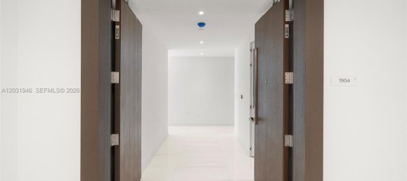4 dormitorios propiedad comercial en venta en Miami, Miami-Dade, Florida, USA № 614984 24
