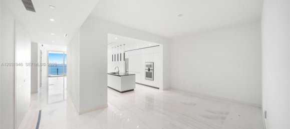 4 dormitorios propiedad comercial en venta en Miami, Miami-Dade, Florida, USA № 614984 10