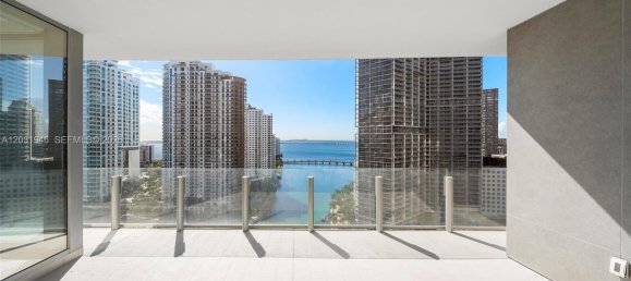 4 dormitorios propiedad comercial en venta en Miami, Miami-Dade, Florida, USA № 614984 25