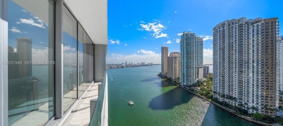 4 dormitorios propiedad comercial en venta en Miami, Miami-Dade, Florida, USA № 614984 30