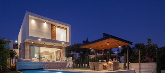 4 bedrooms Villa in Paphos, Cyprus No. 10252 8
