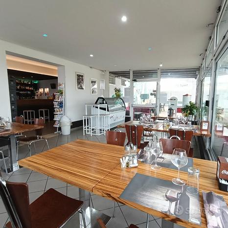 80m² Commercial property in Campolongo Maggiore, Italy No. 270422