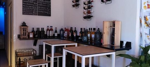 80m² Commercial property in Campolongo Maggiore, Italy No. 270422 3