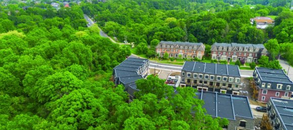 3 bedrooms House in Mississauga, Canada No. 387 4