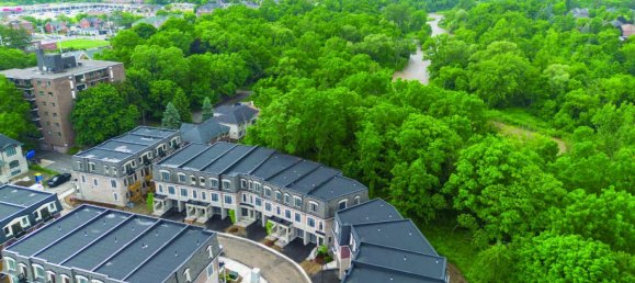 3 bedrooms House in Mississauga, Canada No. 387 2