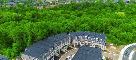 3 bedrooms House in Mississauga, Canada No. 387 5