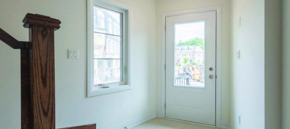 3 bedrooms House in Mississauga, Canada No. 387 9