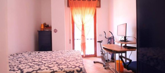 3 Schlafzimmer Wohnung in Pomezia, Italy, Nr. 375444 4