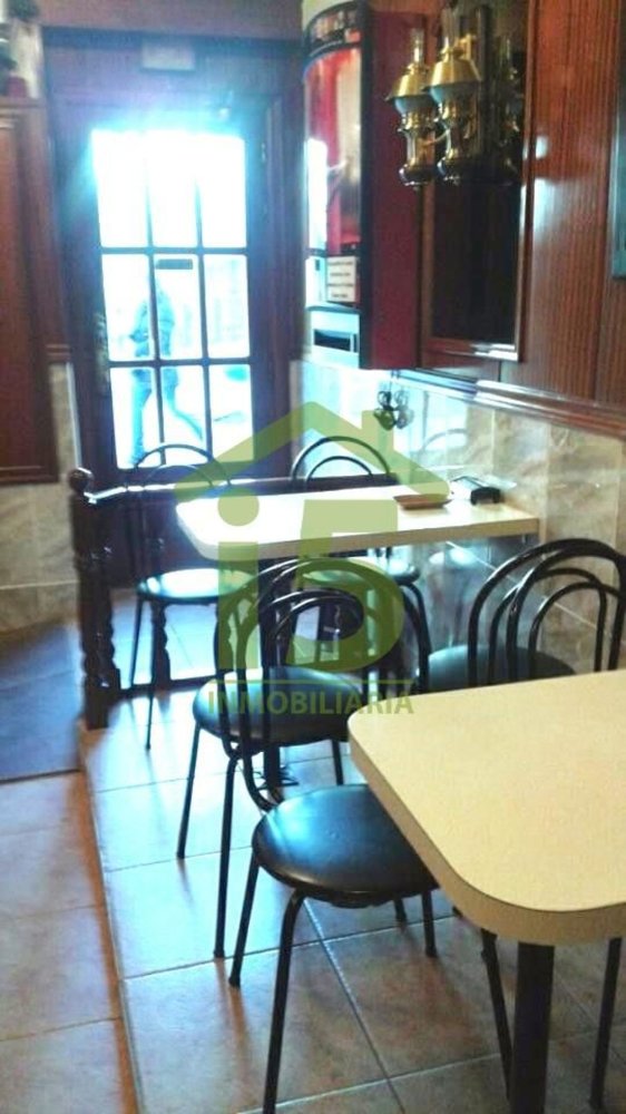  عقار تجاري في Leon, Spain 160متر مربع رقم 123915