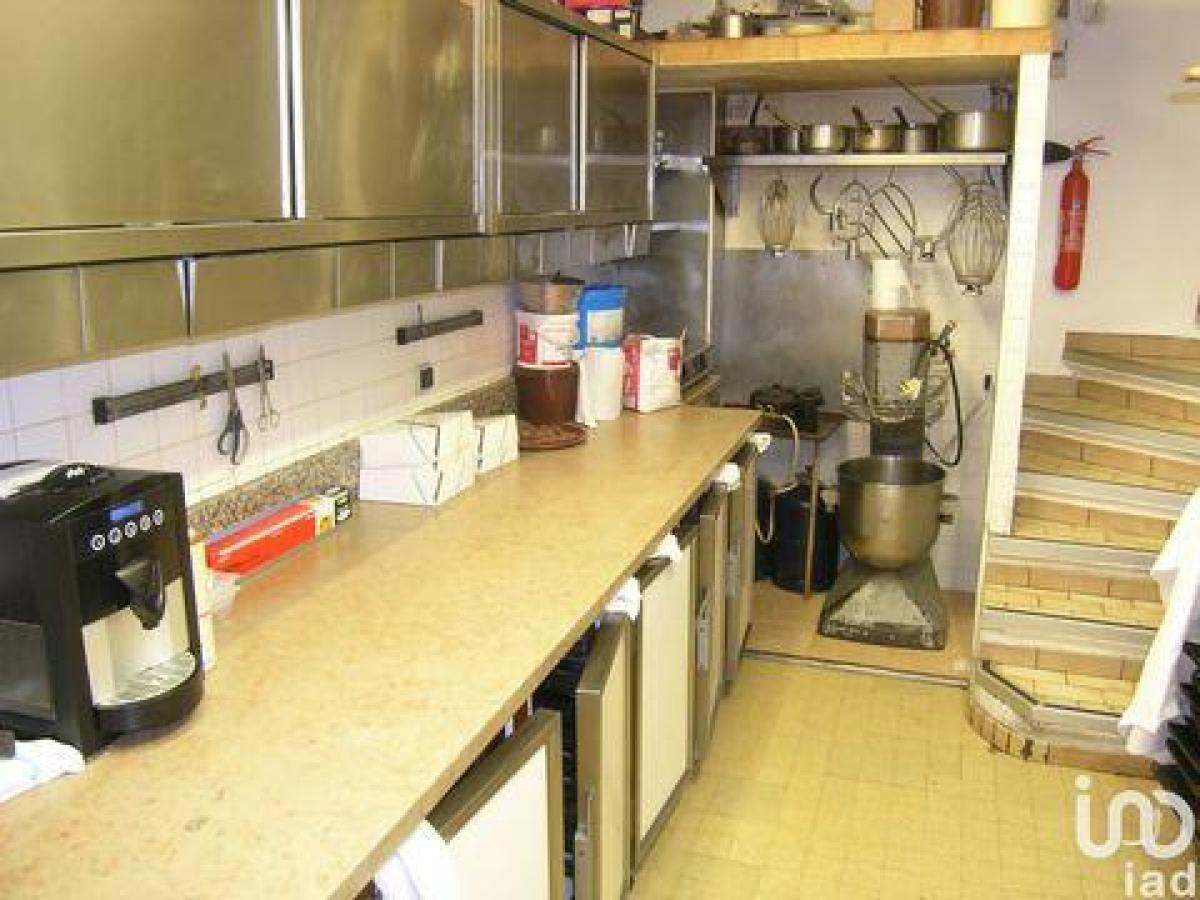 Escritório em Manosque, France 200 m² N.º 18027