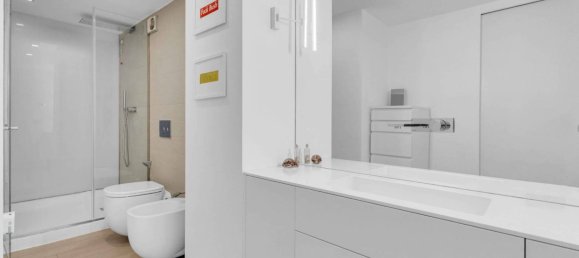 2 bedrooms Apartment in Milan, Italy No. 323538 18