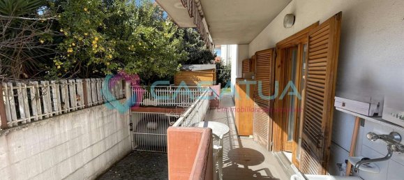 Квартира с 3 комнатами в Читта Сант Анджело, Италия № 150613 2