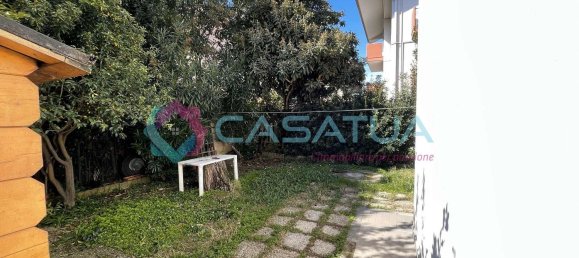 Квартира с 3 комнатами в Читта Сант Анджело, Италия № 150613 20