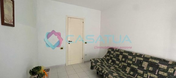 Квартира с 3 комнатами в Читта Сант Анджело, Италия № 150613 9