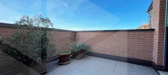 3 bedrooms Penthouse in Casalecchio di Reno, Italy No. 31021 18