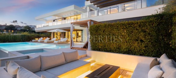 6 bedrooms Villa in Marbella, Spain No. 94687 19