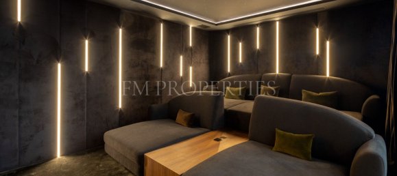 6 bedrooms Villa in Marbella, Spain No. 94687 17