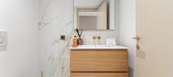 5 bedrooms Villa in Marbella, Spain No. 122950 21