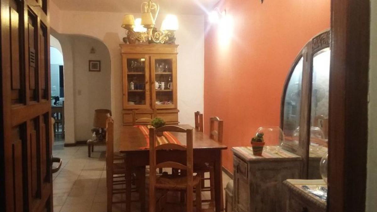 Дом с 4 спальнями в Сан Мигель, Аргентина № 5682