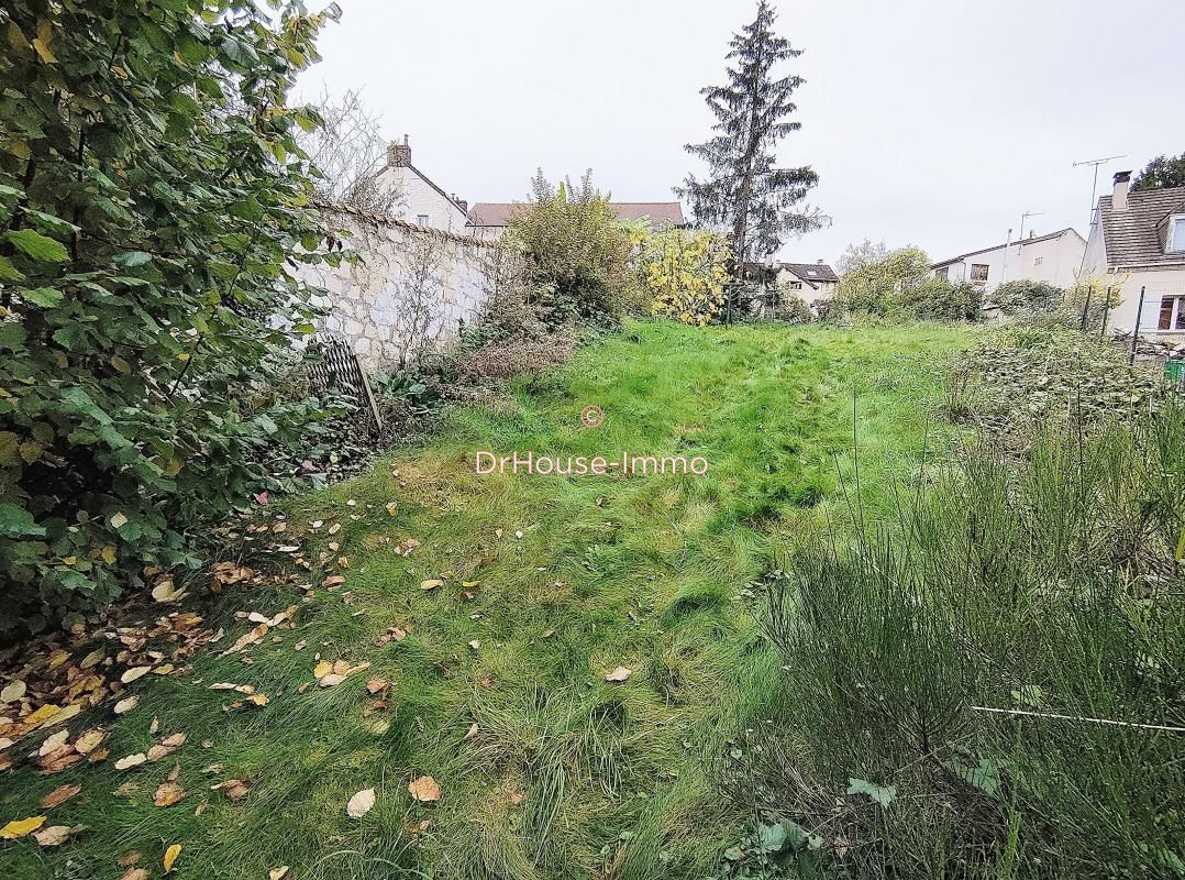 386m² Land in Noisy-sur-Oise, France No. 151710