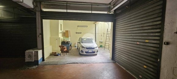 34m² Garage in Rome, Italy No. 54415 3