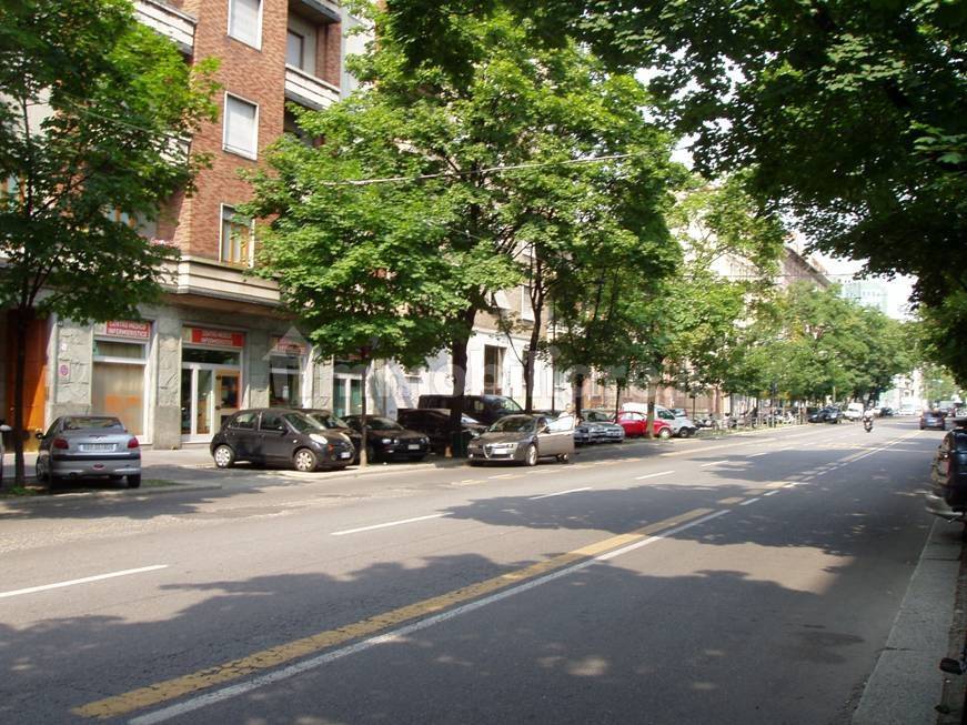 5غرفة عقار تجاري في Milan, Italy رقم 327088