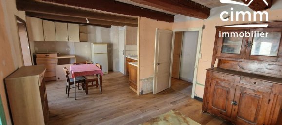 Casa de 3 dormitorios en Puy-de-Dome, France No. 319056 6