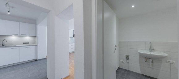 Apartamento de 2 habitaciónes en Hall in Tirol, Austria No. 230020 4
