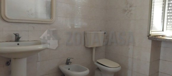 3 rooms Apartment in Lonate Pozzolo, Italy No. 334158 2
