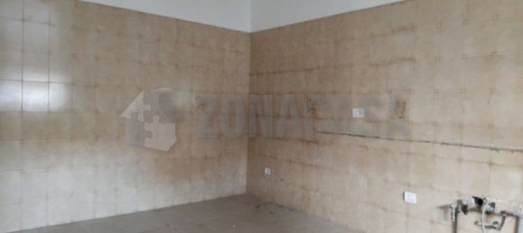 3 rooms Apartment in Lonate Pozzolo, Italy No. 334158 11