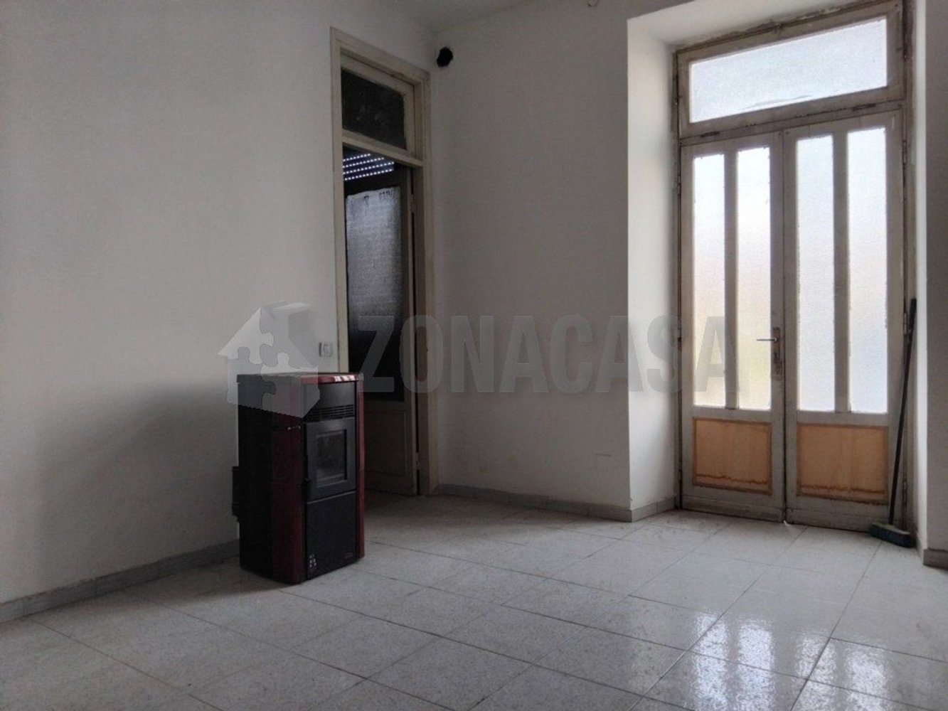 3 rooms Apartment in Lonate Pozzolo, Italy No. 334158